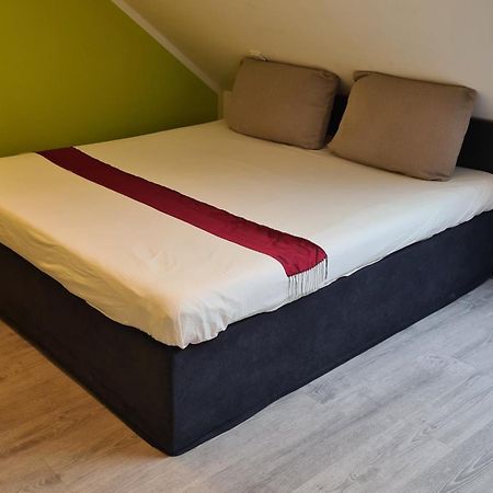 Helles Apartment In Berlin-Mariendorf المظهر الخارجي الصورة